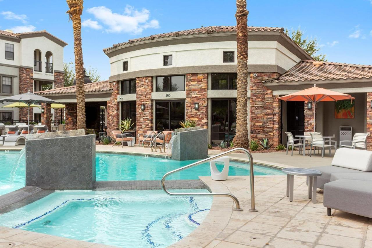 Cozysuites Glendale By The Stadium With Pool 05 Esterno foto